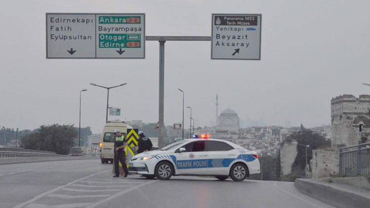 Sürücüler dikkat ! İstanbul'da bugün bu yollar kapalı