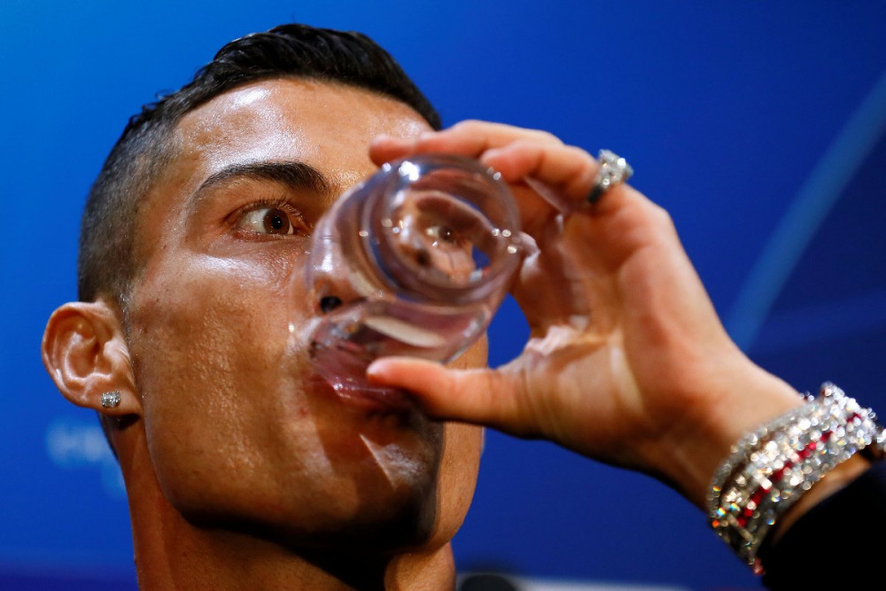 Ronaldo'nun saatinin fiyatı dudak uçuklattı ! - Resim: 3