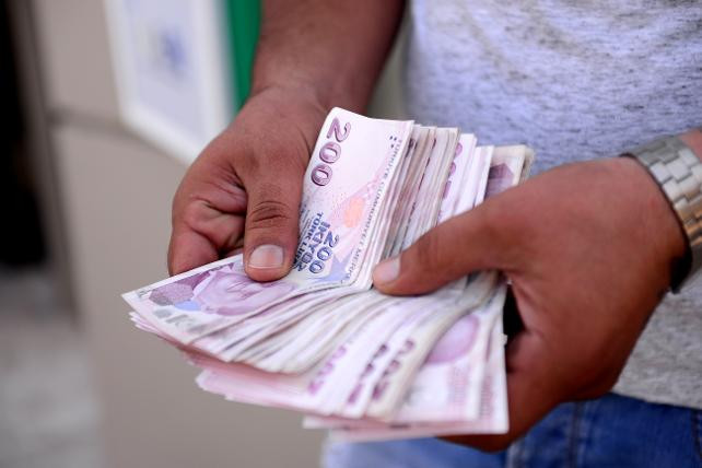 Borçlular dikkat ! Bir banka daha kredi alacaklarını sattı !