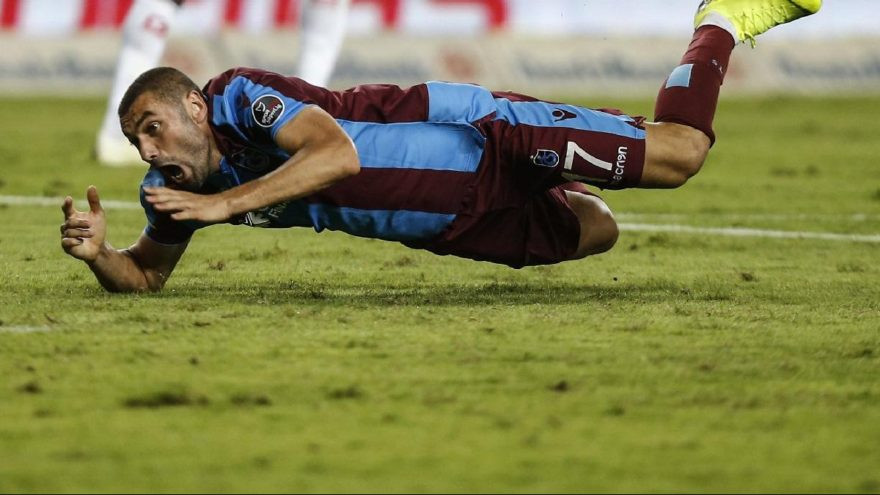 Antalya'da Burak Yılmaz tepkisi !