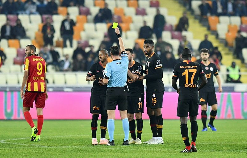 Galatasaray'da derbi öncesi kırmızı alarm !
