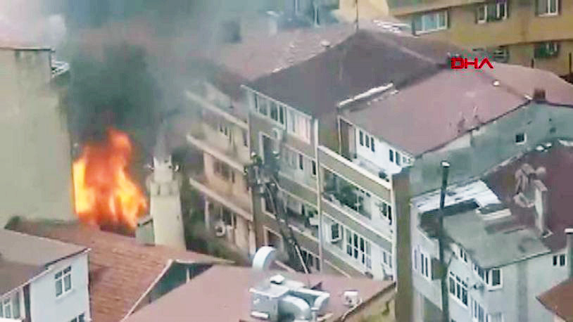 İstanbul'da camide korkutan yangın