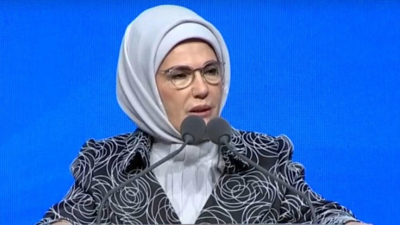 Emine Erdoğan: ''Külliye'ye çöp kamyonu girmiyor''