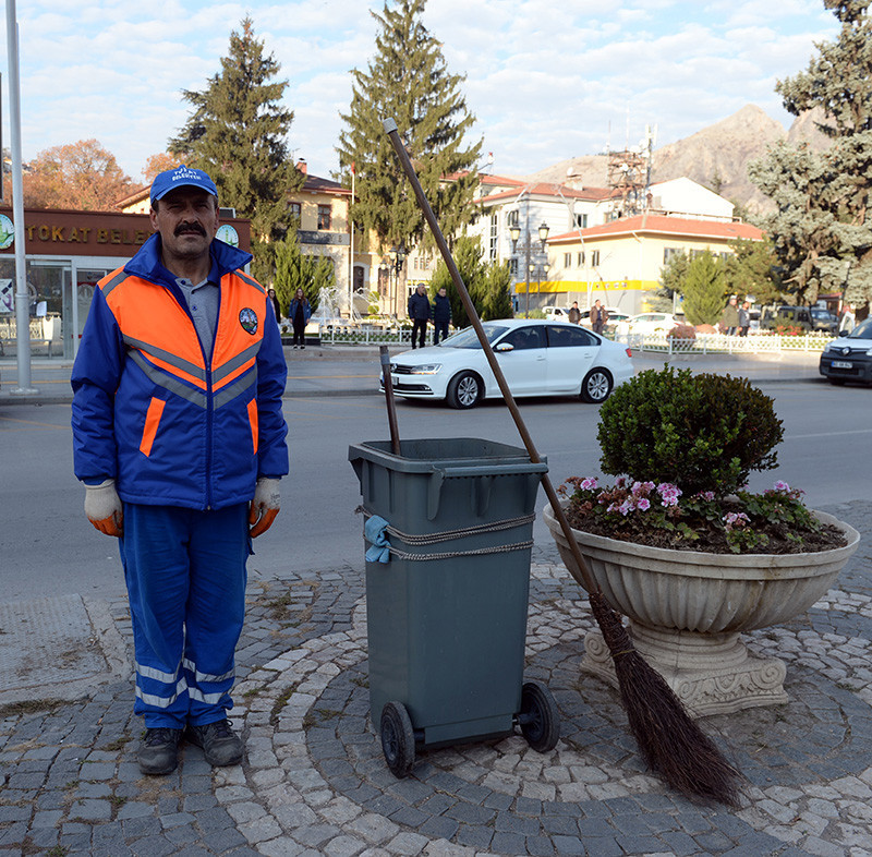 Saat 09:05'te tüm yurtta hayat durdu...