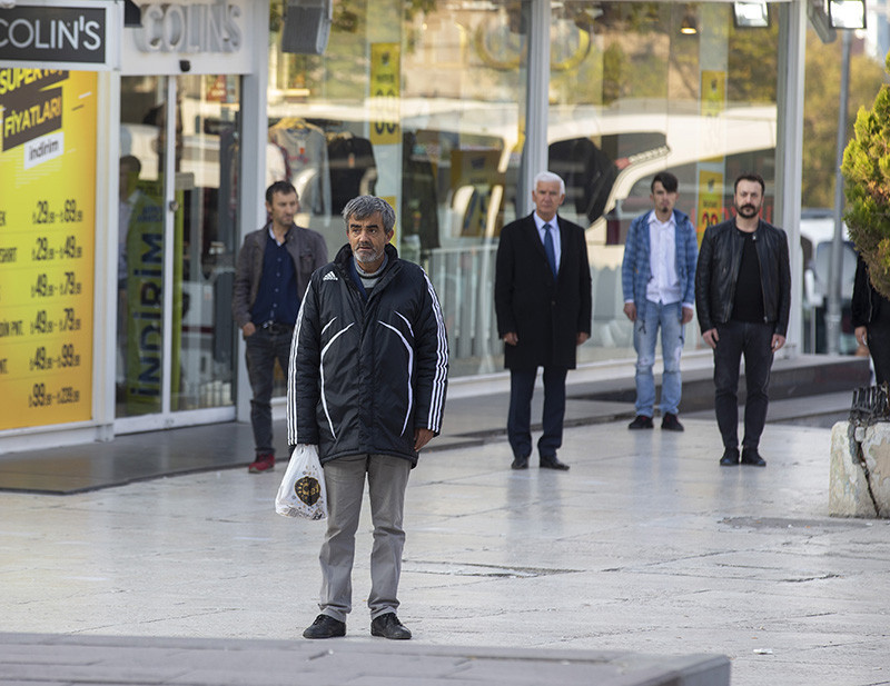 Saat 09:05'te tüm yurtta hayat durdu...