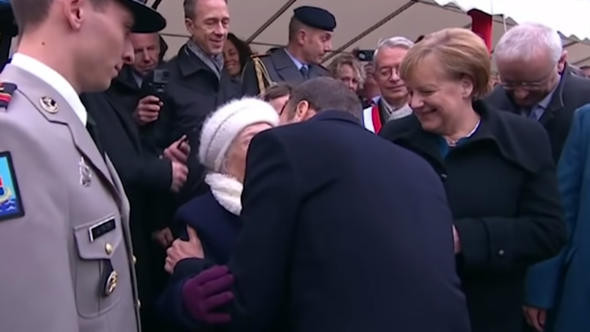 Merkel ve Macron'u utandıran soru - Resim: 2