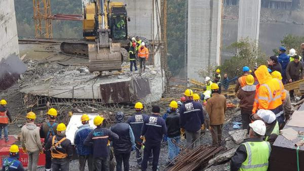 Kuzey Marmara Otoyolu'nda facia: 5 işçi enkaz altında kaldı