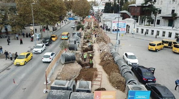 İstanbul'da asfaltın altından tarih fışkırdı
