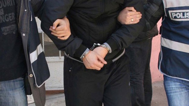 Trabzon'da 2 albay gözaltına alındı