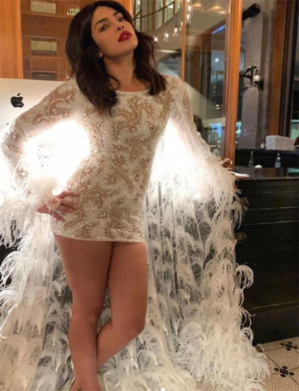 Priyanka Chopra'nın bekarlığa veda partisi olay oldu