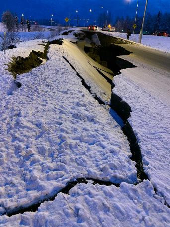 ABD'de 7 şiddetinde deprem! - Resim: 2