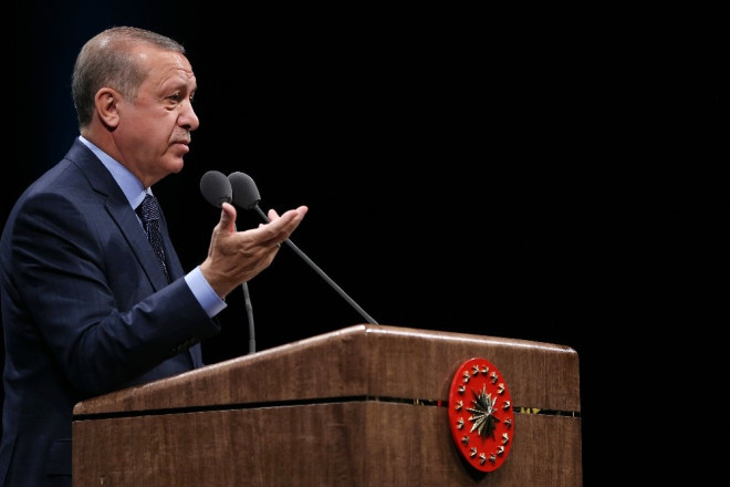 Erdoğan'a hakarete 70 bin kişiye soruşturma