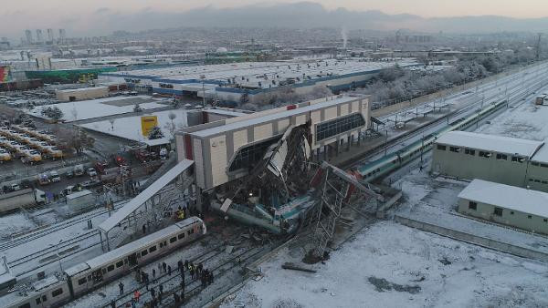 Ankara'daki tren faciasından ilk görüntüler