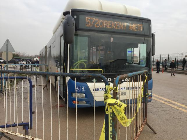Ankara'da halk otobüsü dehşeti: Gazi ve avukatlara otobüs çarptı !