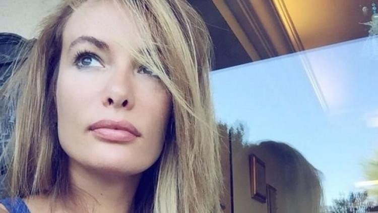 Tesettüre giren Gamze Özçelik, İdlib'e gitti