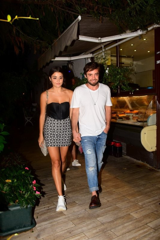 Murat Dalkılıç'tan Hande Erçel'e jest