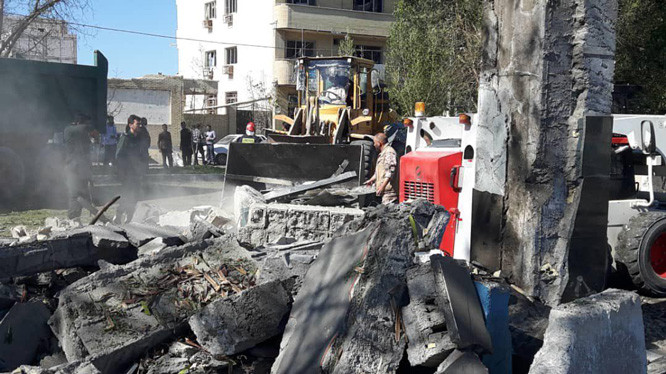 İran'da bomba yüklü araçla saldırı