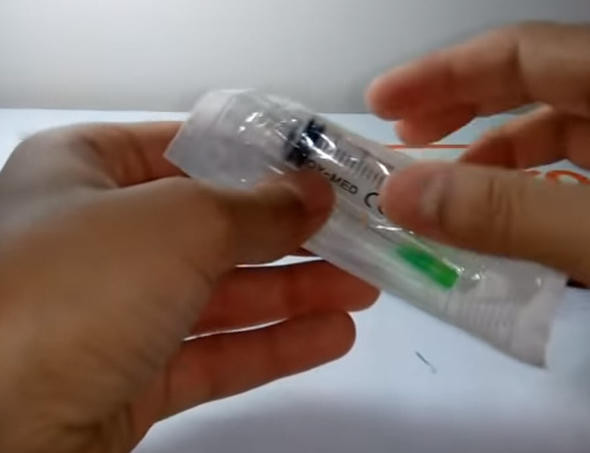 Lise öğrencisi şırınga ve lastikten bakın ne yaptı