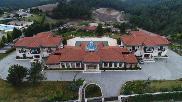 FETÖ'nün dağ manzaralı malikanesine el konuldu