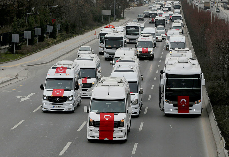 Zeytin Dalı Harekatı'na destek konvoyu