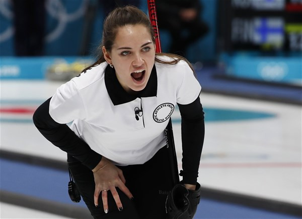 Angelina Jolie’ye benzeyen sporcu dikkat çekiyor !