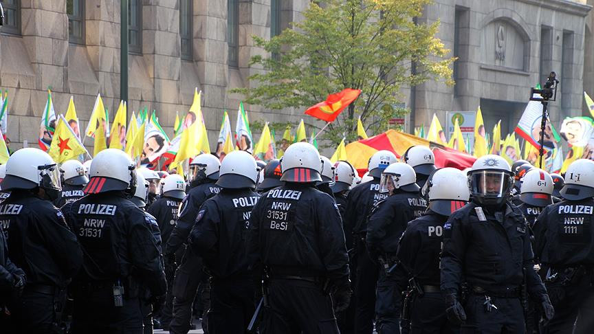Almanya yeni akıllandı ! PKK gösterileri yasaklandı