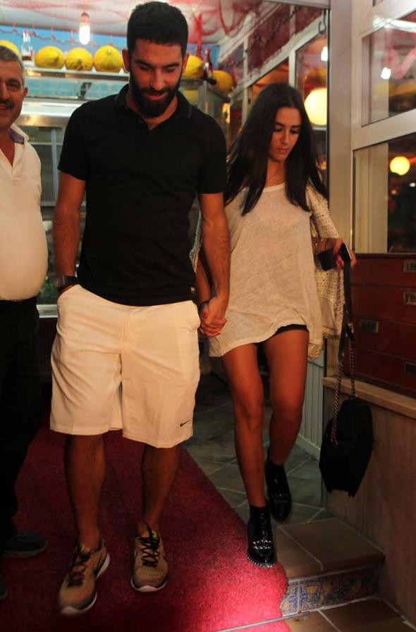 Arda Turan evleniyor ! Düğün orada...
