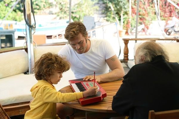 Kıvanç Tatlıtuğ'a rekor ücret !