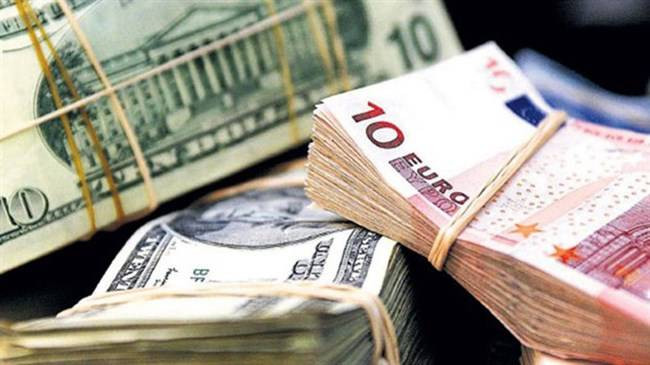 Dolar yeni haftaya düşüşle başladı