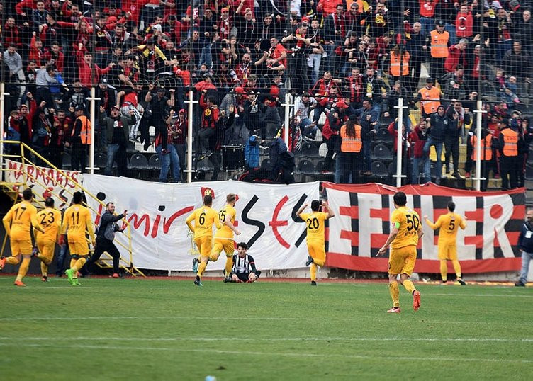 Semih Şentürk'ün gol sevinci tepki çekti ! - Resim: 1