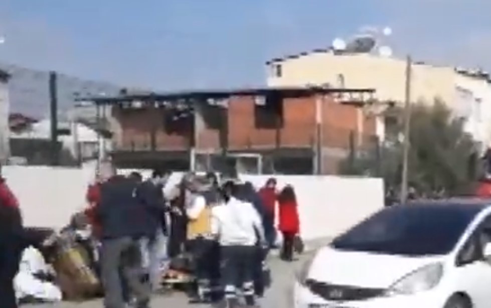 İzmir'de okulda doğalgaz patlaması ! Ölü ve yaralılar var
