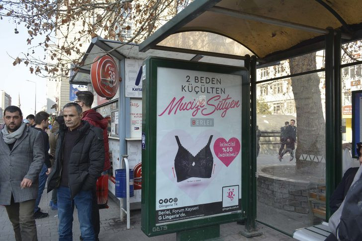 O sütyen reklamı değişti !