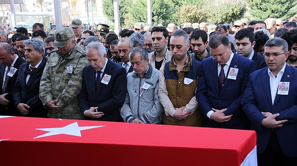 Şehit annesinden duygulandıran soru...