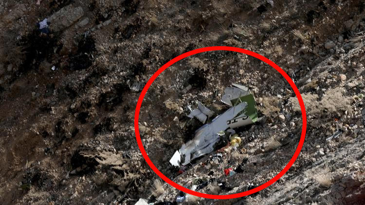 Türkiye'yi kahreden uçak kazasından görüntüler