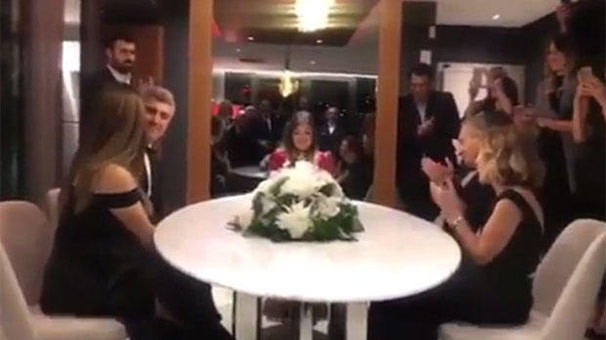 Özcan Deniz ve Feyza Aktan evlendi; işte nikah fotoğrafları