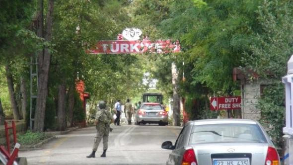 Edirne'de yakalanan 2 Yunan askeri tutuklandı !