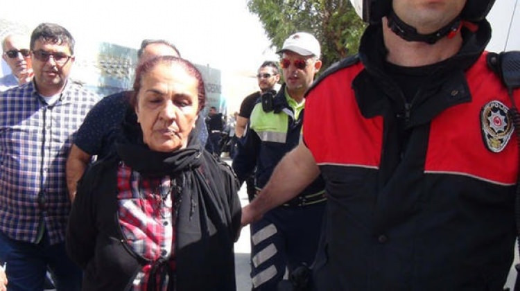 Sokak ortasında eski kocasına kurşun yağdırdı