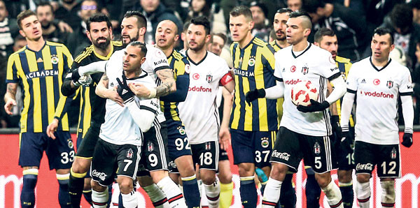 Avrupa'nın en yaşlı ligi Türkiye !