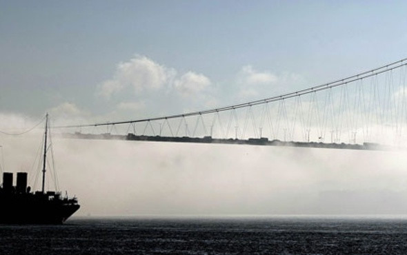 İstanbul Boğazı gemi geçişlerine kapatıldı !