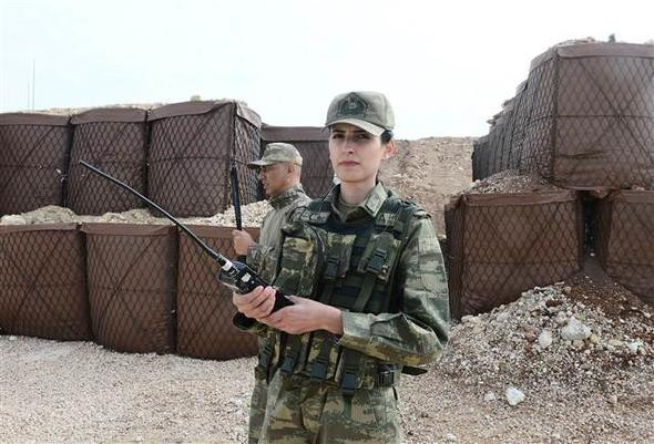 Afrin harekatında kadın subaylar da görev alıyor - Resim: 2