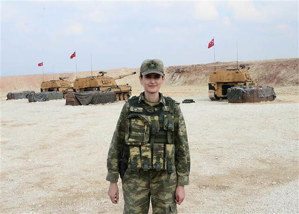 Afrin harekatında kadın subaylar da görev alıyor - Resim: 3
