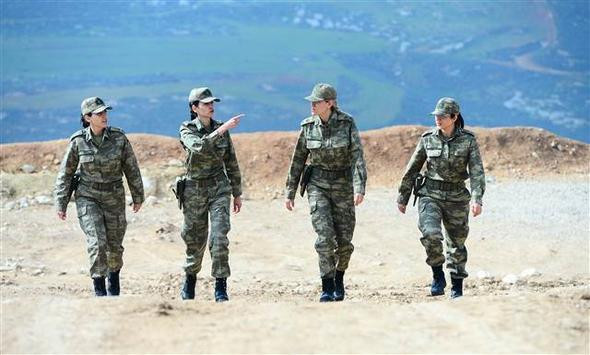 Afrin harekatında kadın subaylar da görev alıyor - Resim: 4
