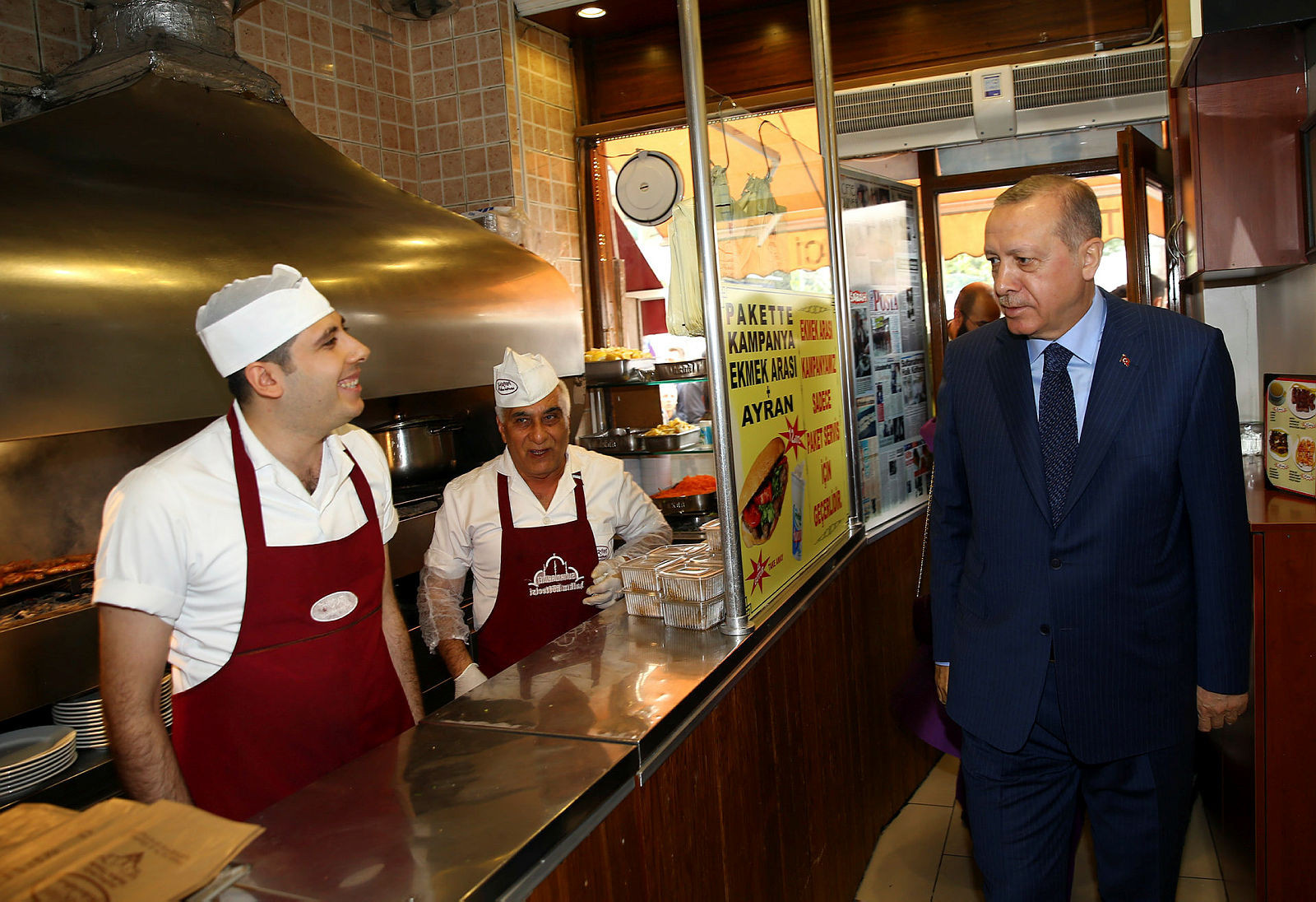 Cumhurbaşkanı Erdoğan tarihi köfteciye gitti