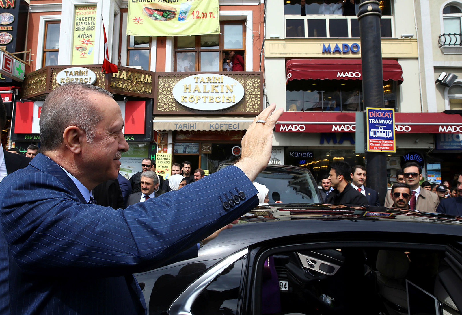 Cumhurbaşkanı Erdoğan tarihi köfteciye gitti