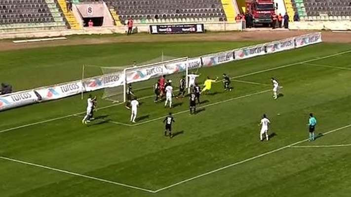 Denizli'de kaleciden son dakika golü !