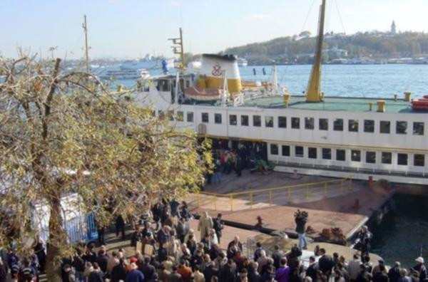 İstanbul'da ''baba'' koptu, vapur seferleri iptal !