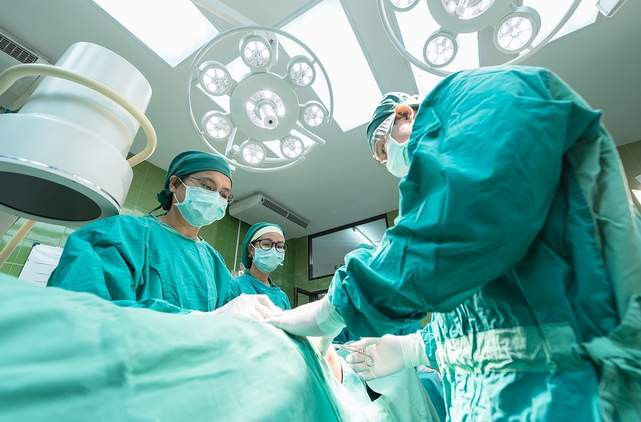 Akciğere yayılan tümörlerde uygun hastalarda cerrahi gündeme gelebiliyor