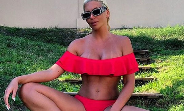 Jelena Karleusa başını örttü !