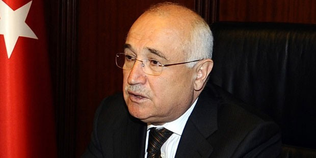 Cemil Çiçek: ''Biz ihanet ettik, hala da ediyoruz''