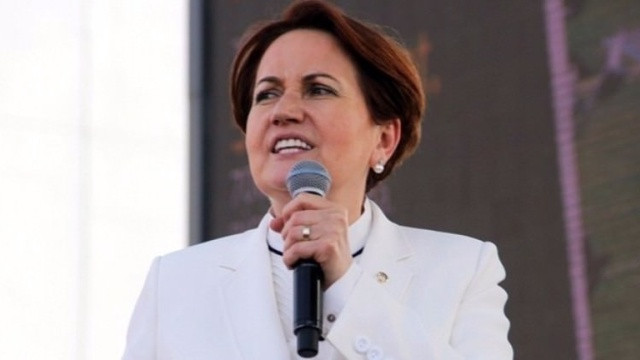 Akşener'den Cüneyt Özdemir'e ders gibi yanıt